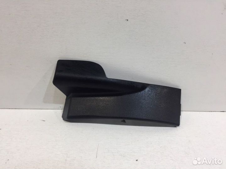 Накладка Фонаря правая Lexus Lx 570 2007