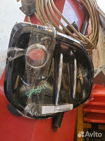 Накладка противотуманной фары левая sportage 2018