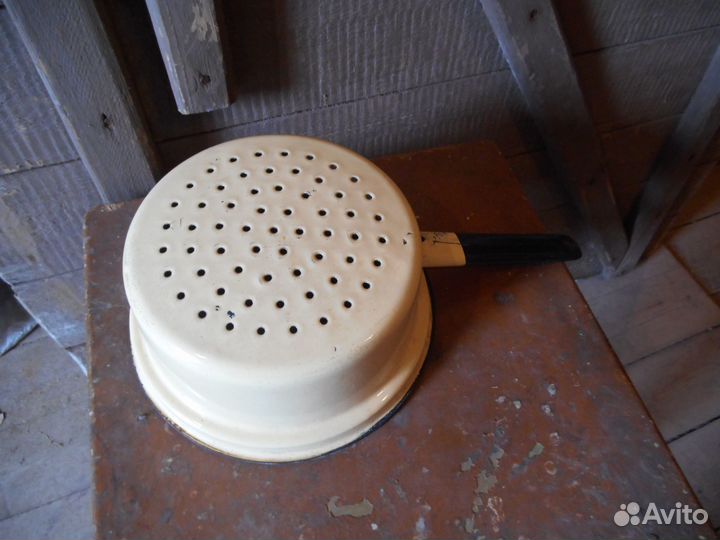 Друшлак эмалированный