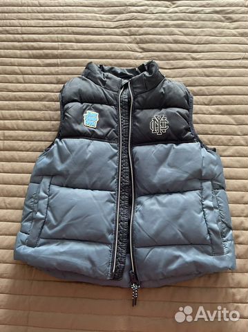Жилетка на мальсика 110/116 HM