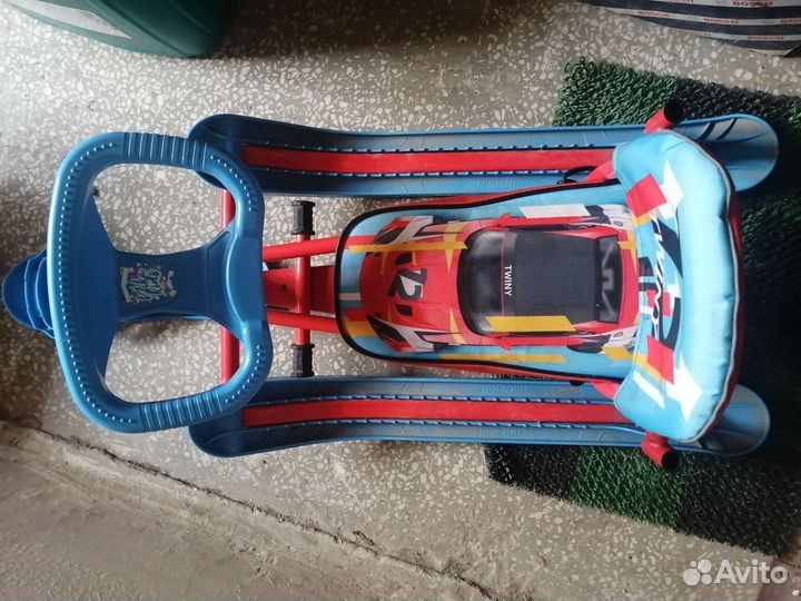 Детский снегокат с ручкой