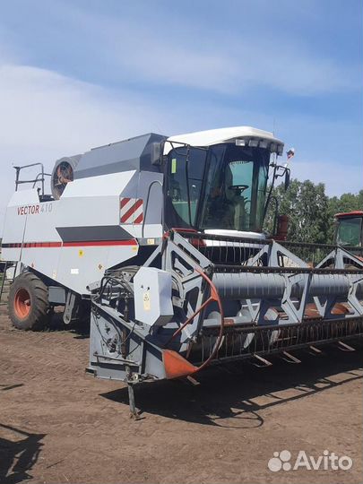 Комбайн Ростсельмаш Vector 410, 2011