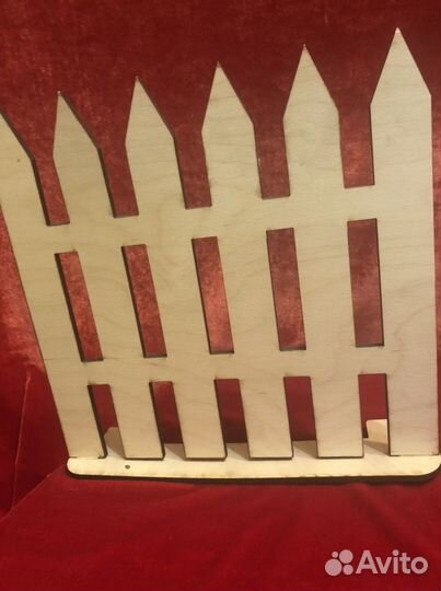 Заборчик- перегородка деревянная