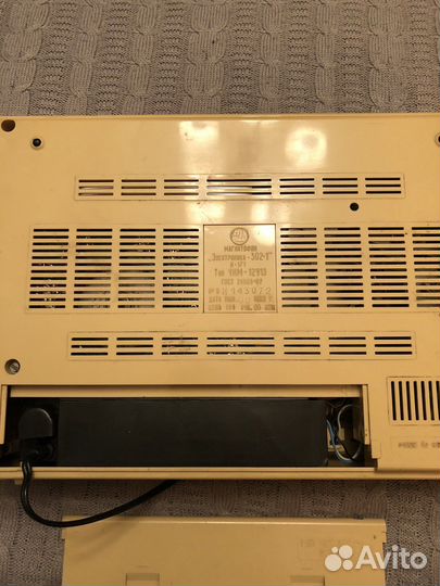 Магнитофон электроника 302 1 рабочий