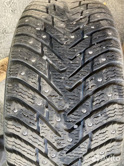 Nokian Tyres Hakkapeliitta 8 215/55 R16 97T