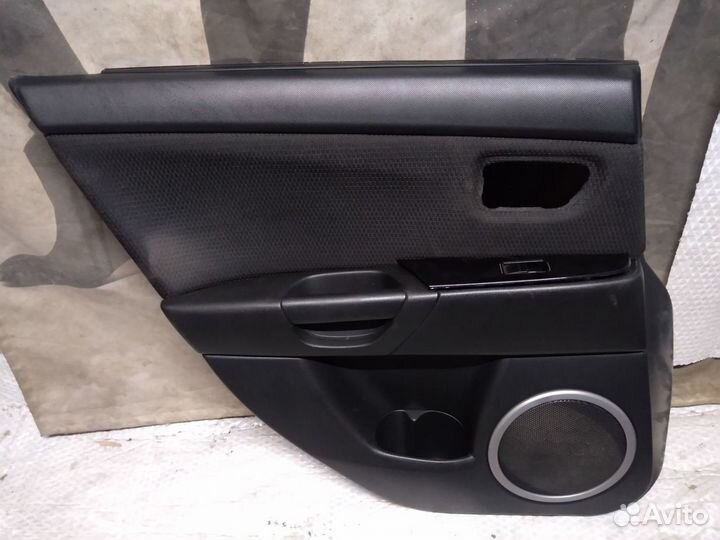 Mazda 3 bk обшивка двери задней