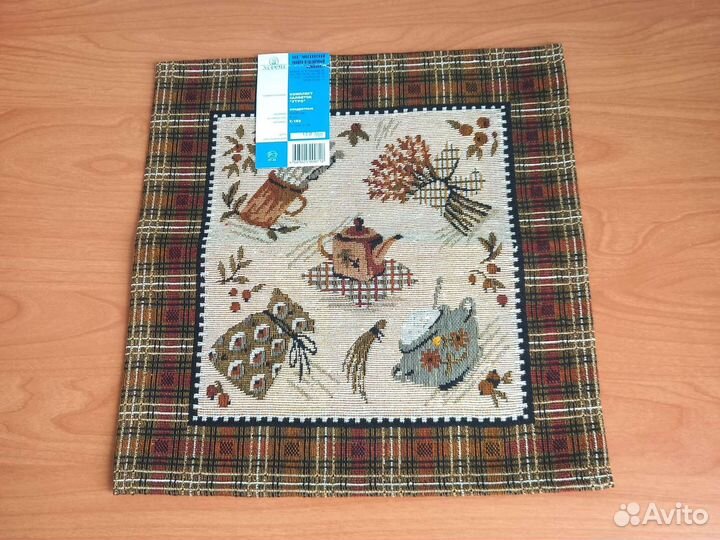 Изысканные гобеленовые салфетки комплект