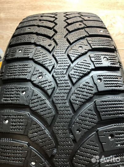 Bridgestone Blizzak Spike-01 225/65 R17 106T