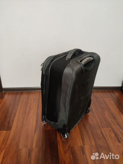 Чемодан дорожный на колесах бу