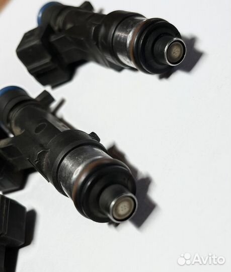 Форсунка инжекторная Renault Logan 1.6