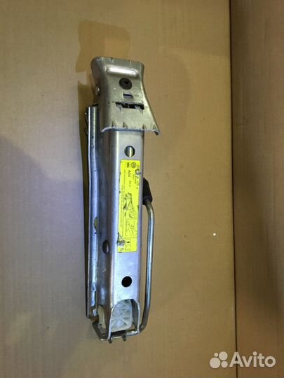 Домкрат Шкода Фабиа 6Q0011031D