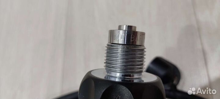 Aqualung titan 300 bar