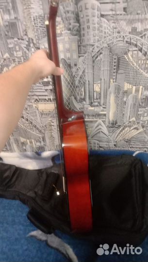 Акустическая гитара