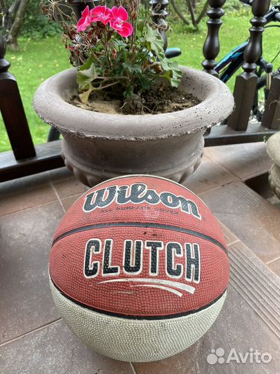 Футбольные мячи