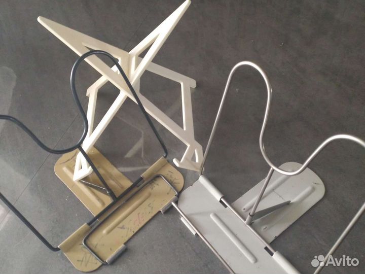 Подставка д/книг,учебников