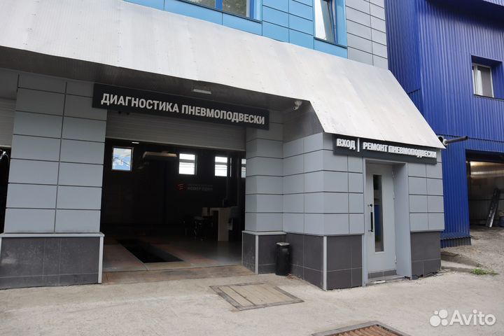 Амортизатор Toyota Harrier 03-13 4WD Передний