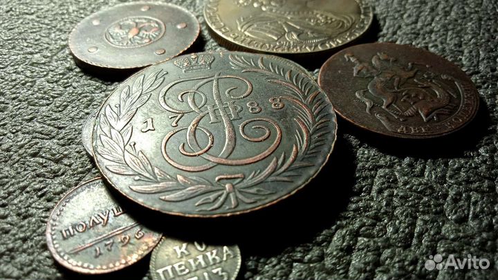 Лот старинных монет (не оригинал)
