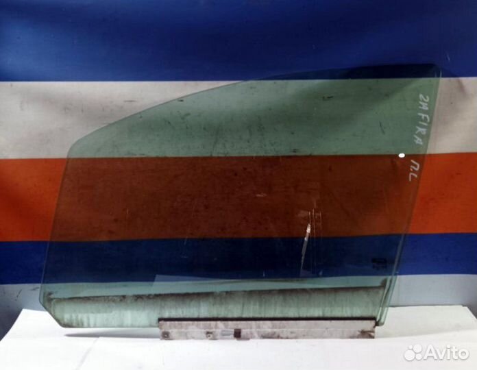 Стекло двери переднее левое Opel Zafira B 2005