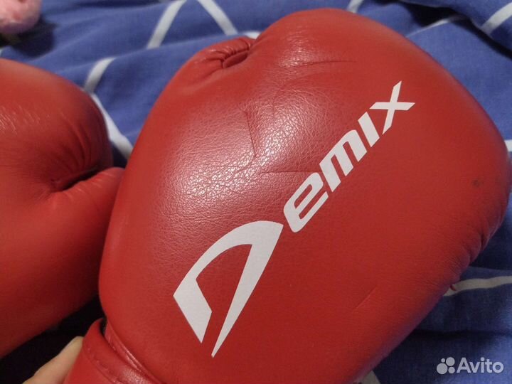 Боксерские перчатки