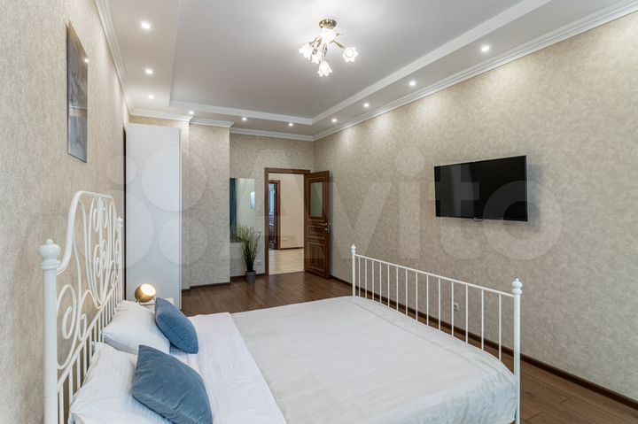 3-к. квартира, 150 м², 12/25 эт.