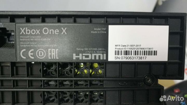 Xbox One X 1000 гб