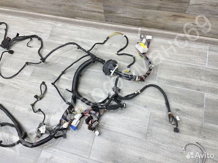 Проводка моторного отсека Nissan Qashqai J10