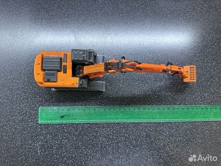 Масштабная модель экскаватора Hitachi 350LC