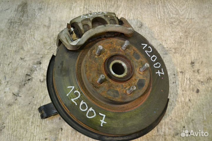 Кулак передний Nissan Juke F15 2011-2019