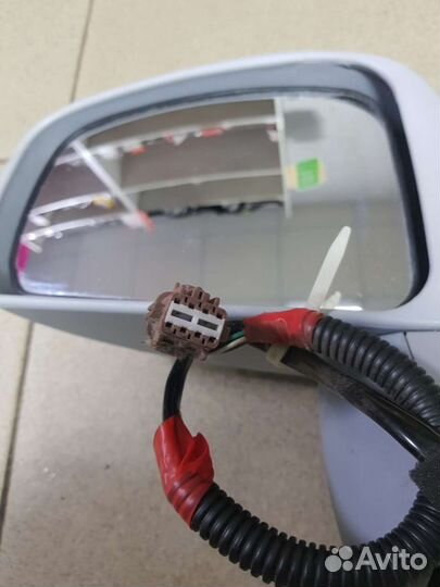 Левое зеркало Nissan Tiida (c11x)