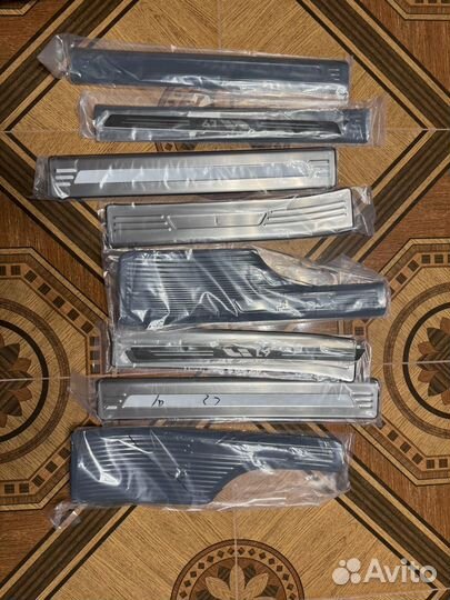 Накладки на пороги из нержавеющей стали LiXiang L9