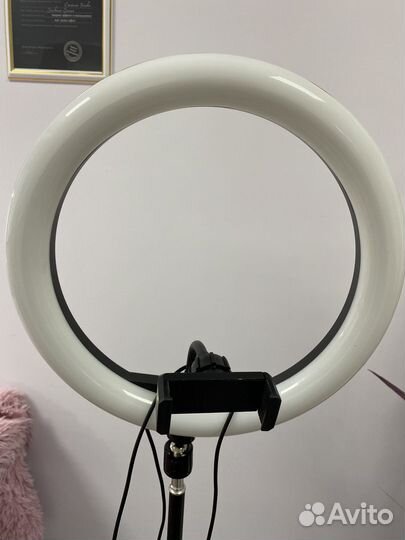 Кольцевая лампа со штативом