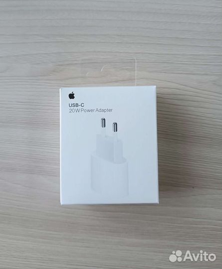 Зарядное устройство на iPhone 20w