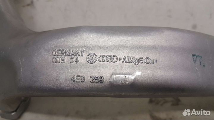 Кулак поворотный правый audi A8 VW Phaeton 02-07