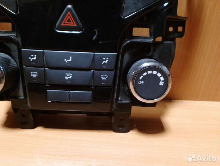 Блок управления климатом Chevrolet Cruze 6205