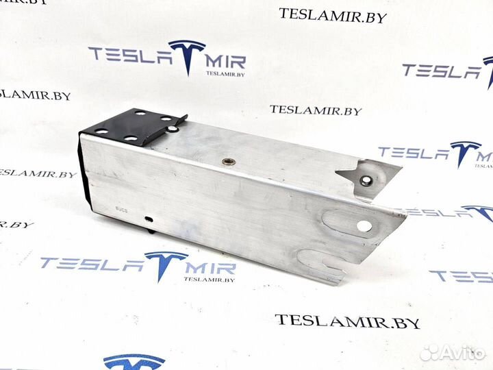 Удлинитель лонжерона (клык) правый Tesla Model 3