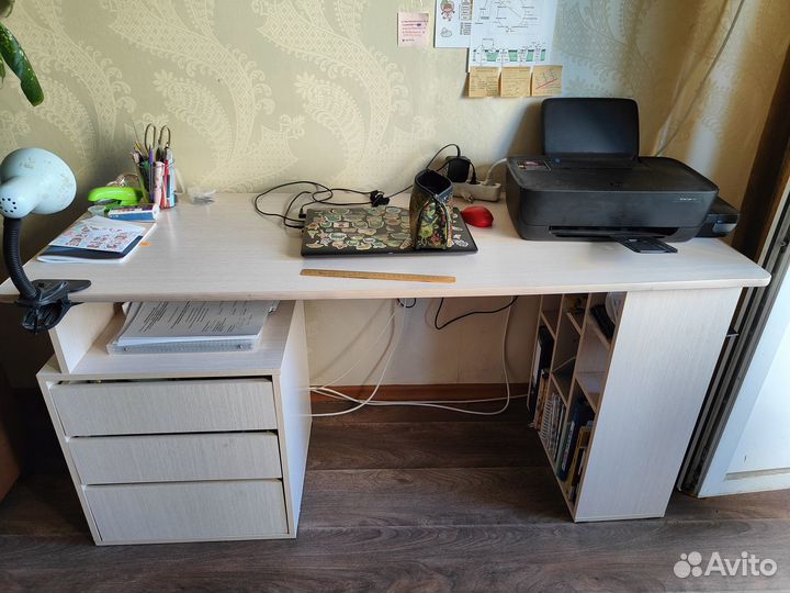 Компьютерный/письменный стол