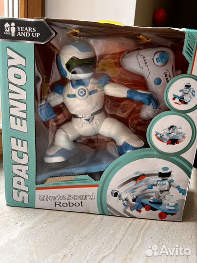 Игрушка робот