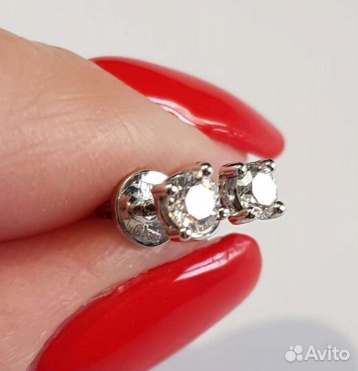 Золотые серьги с бриллиантами