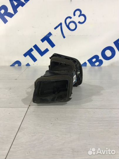 Дефлектор правый KIA sorento 2 2.4 ат