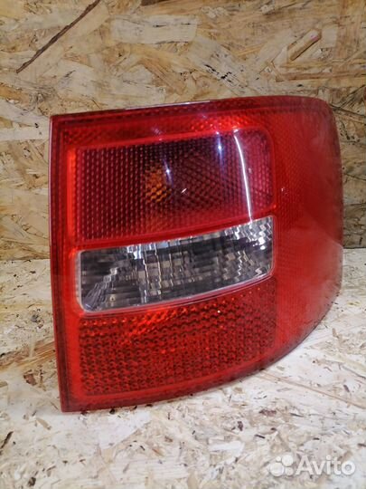 Фонарь правый Audi A6 C5 allroad