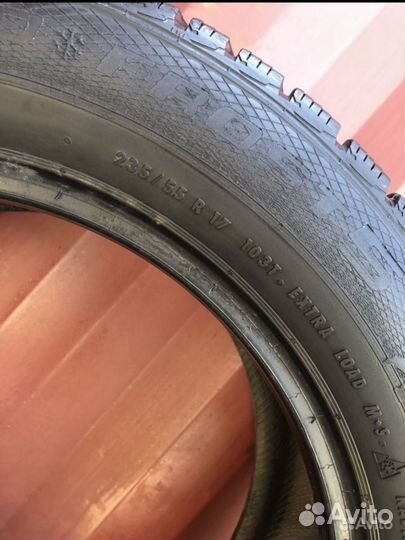 Gislaved Nord Frost 5 235/55 R17 103T