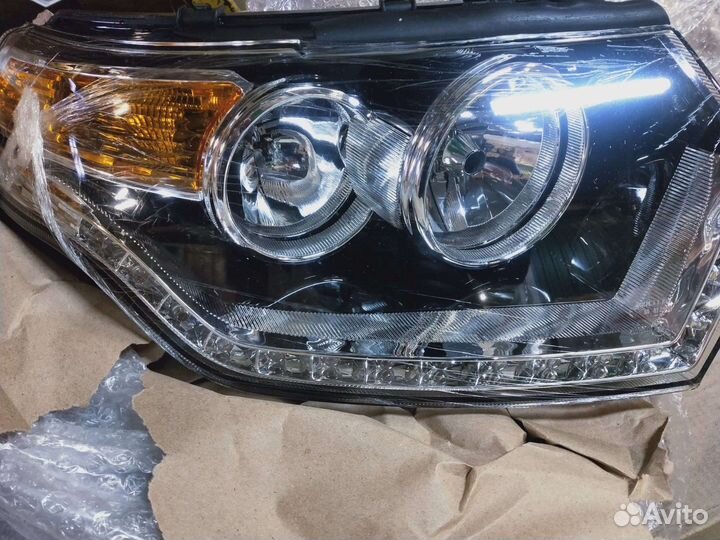 Фара передняя на УАЗ патриот галогеновая с дхо