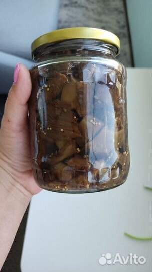 Грибы маринованные