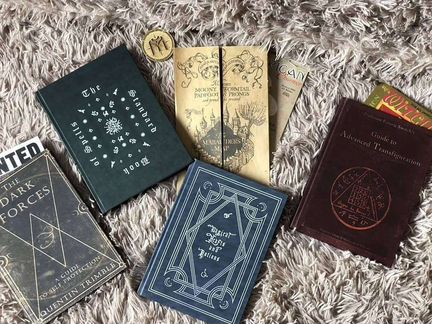 Книги по миру Гарри Поттера, учебники