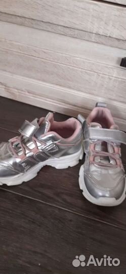 Кроссовки для девочки