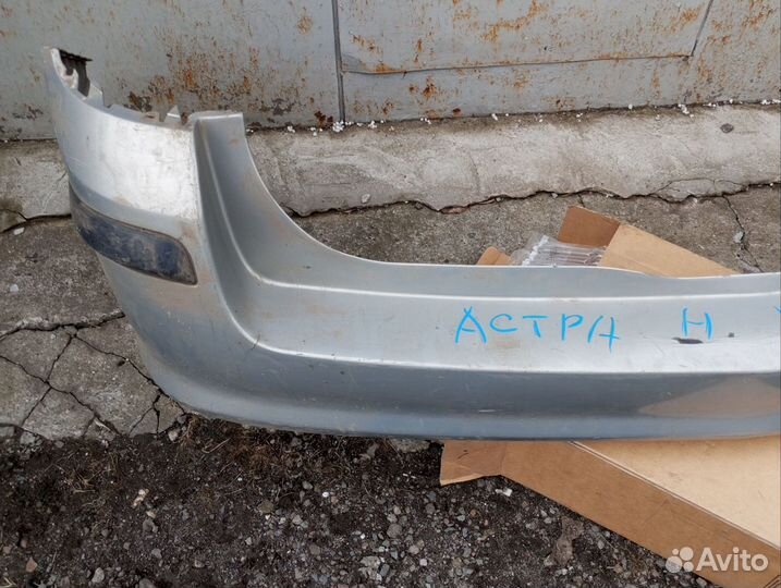 Opel Astra H Бампер задний универсал