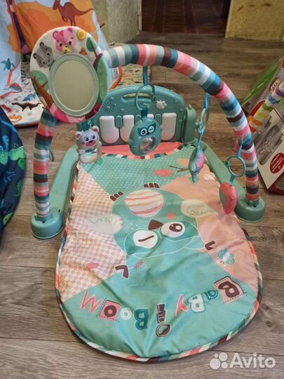 Развивающий коврик с пианино