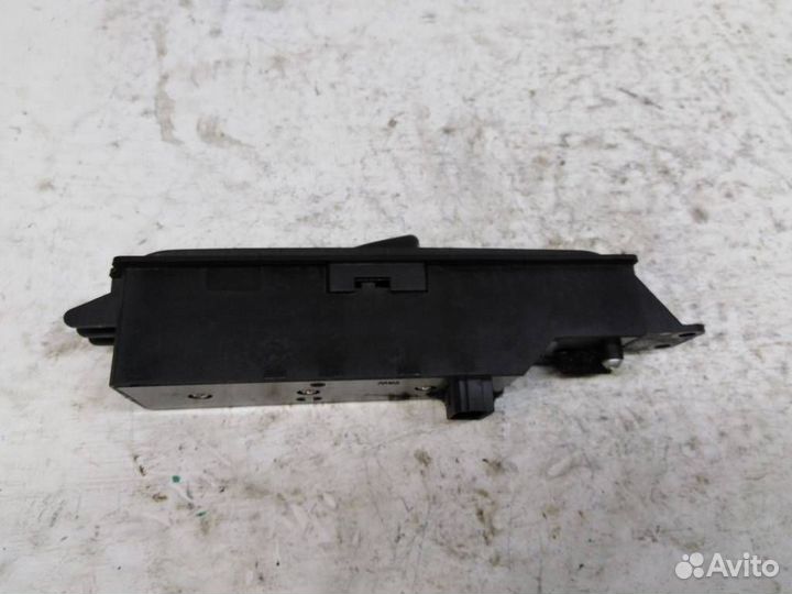 Кнопка стеклоподъемника