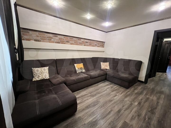 2-к. квартира, 58 м², 3/5 эт.