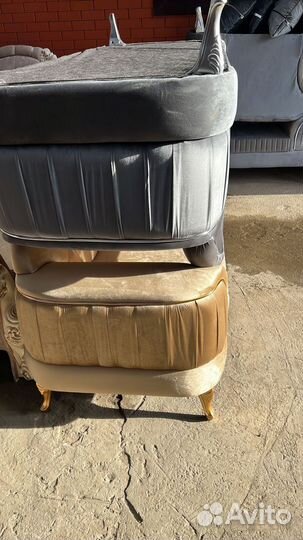 Диван и два кресла